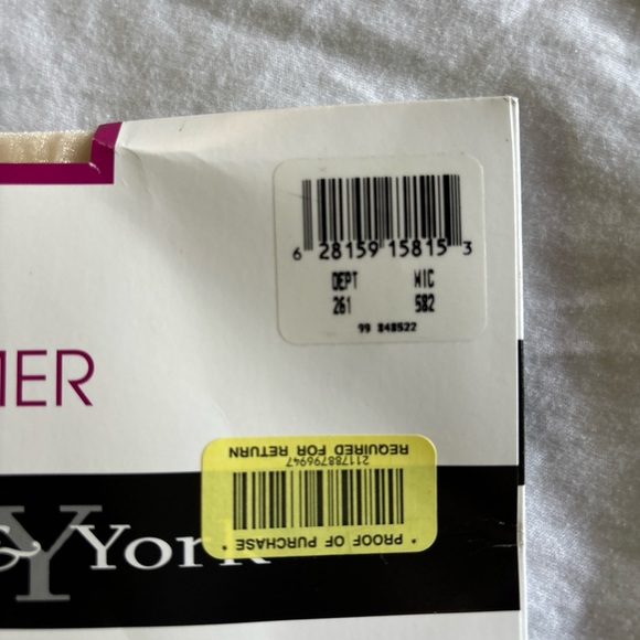 Preston & York Dillards SHIMMER Medium Control Top Pantyhose #67144 Champagne - Picture 7 of 7